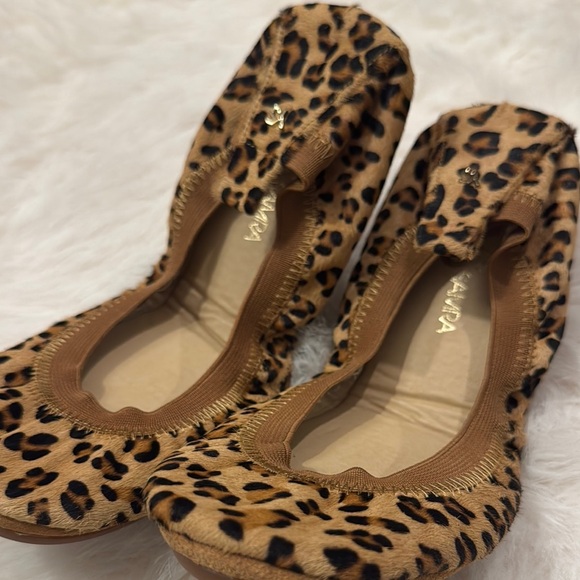 Yosi Samra Tan and Black Leopard Print Flats size 8 NWOT. - Picture 8 of 8